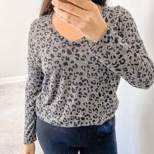 Rails Leopard Print Top Sami Charcoal Gray Black Animal V Neck Long Sleeve Knit